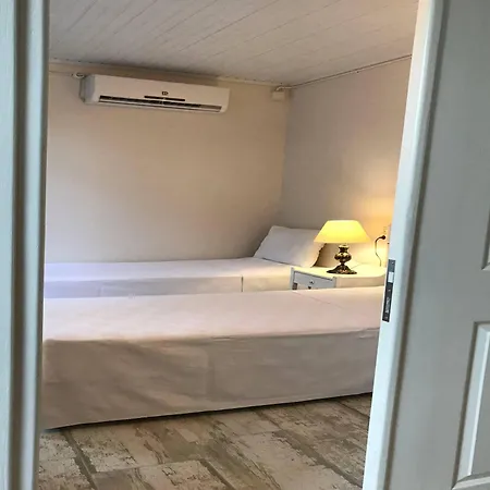 Red Basilica Hotel